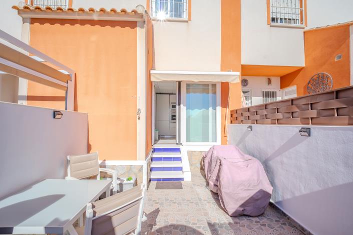 Image No.34-2 Bed Townhouse for sale