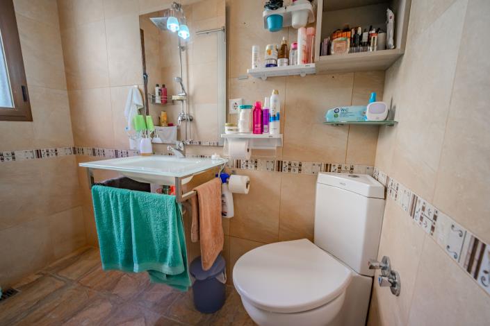 Image No.25-10 Bed Chalet for sale