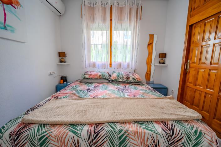 Image No.28-10 Bed Chalet for sale