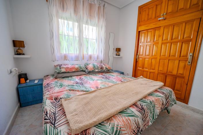 Image No.29-10 Bed Chalet for sale