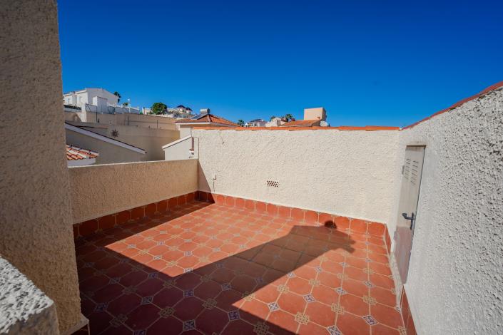 Image No.31-10 Bed Chalet for sale