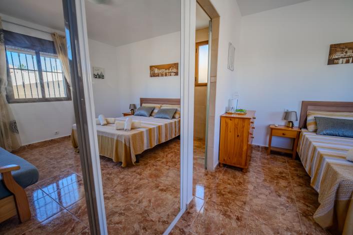 Image No.51-10 Bed Chalet for sale