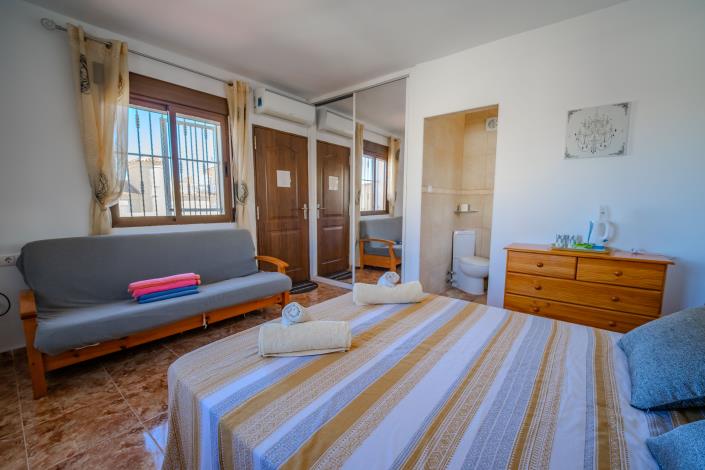 Image No.53-10 Bed Chalet for sale