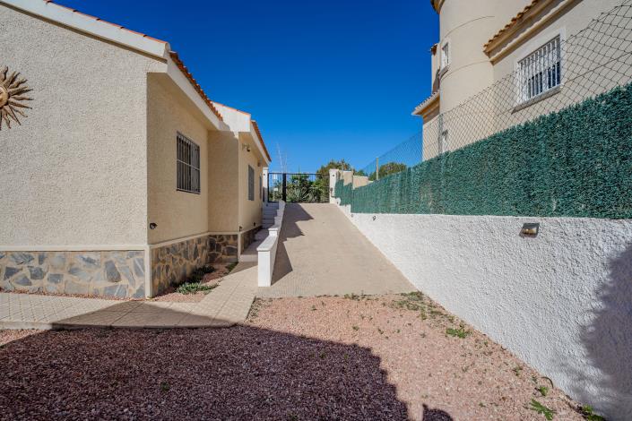 Image No.58-10 Bed Chalet for sale