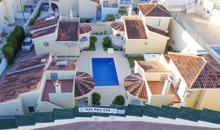 Image No.60-10 Bed Chalet for sale