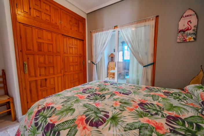 Image No.24-3 Bed Apartment for sale