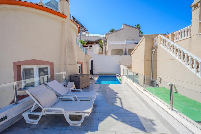 Image No.23-4 Bed Villa / Detached for sale
