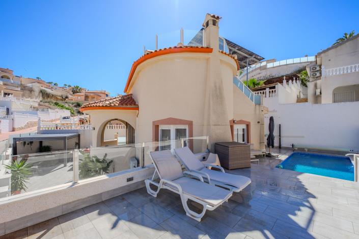 Image No.24-4 Bed Villa / Detached for sale