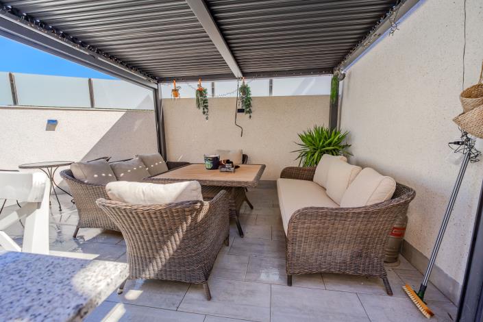 Image No.29-4 Bed Villa / Detached for sale