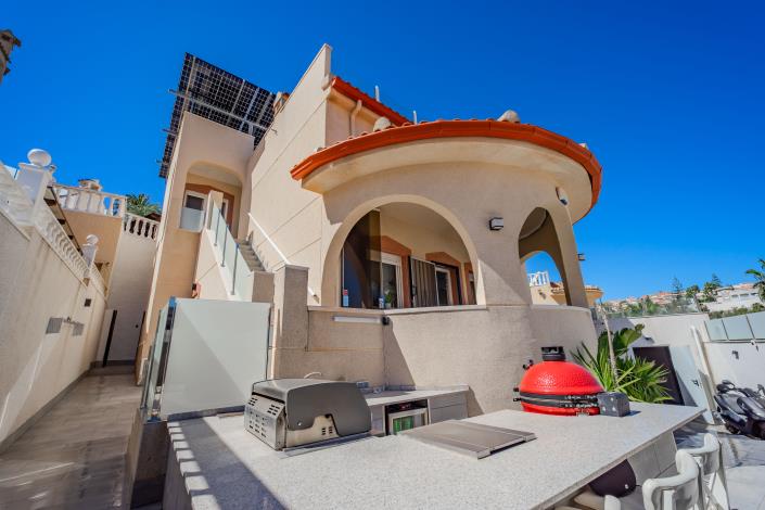 Image No.30-4 Bed Villa / Detached for sale