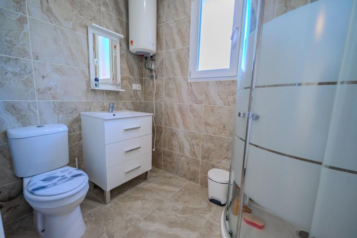 Image No.42-4 Bed Villa / Detached for sale