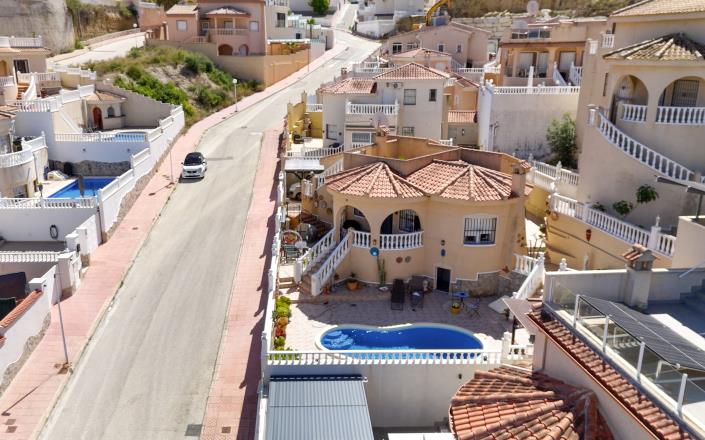 Image No.52-4 Bed Villa / Detached for sale