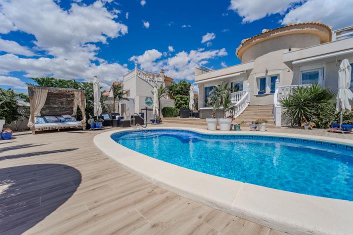 Image No.27-3 Bed Villa / Detached for sale