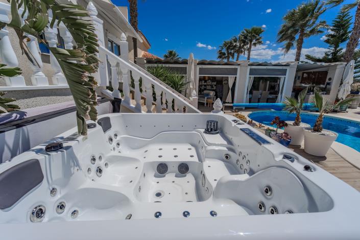 Image No.41-3 Bed Villa / Detached for sale