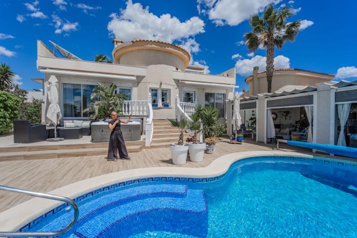 Image No.45-3 Bed Villa / Detached for sale
