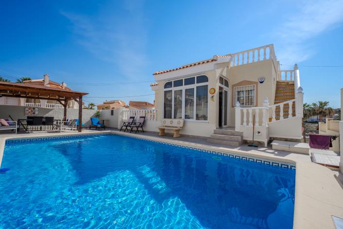 Image No.4-4 Bed Villa / Detached for sale