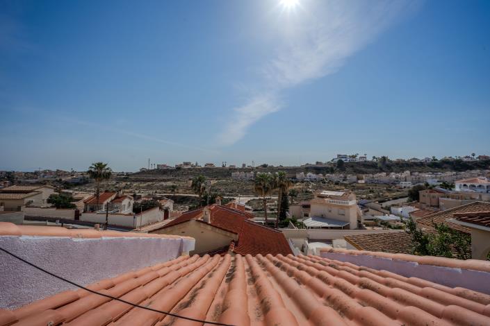 Image No.12-4 Bed Villa / Detached for sale