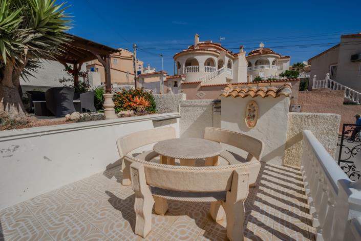 Image No.17-4 Bed Villa / Detached for sale