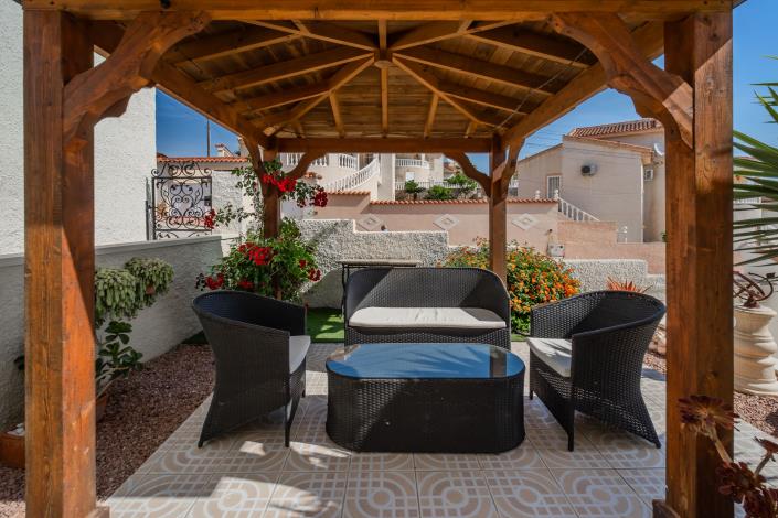 Image No.18-4 Bed Villa / Detached for sale
