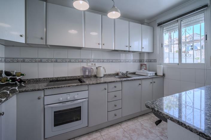 Image No.27-4 Bed Villa / Detached for sale