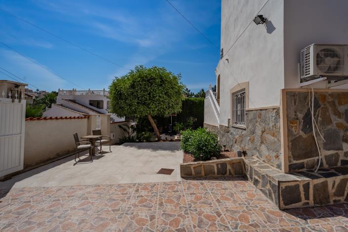 Image No.43-4 Bed Villa / Detached for sale
