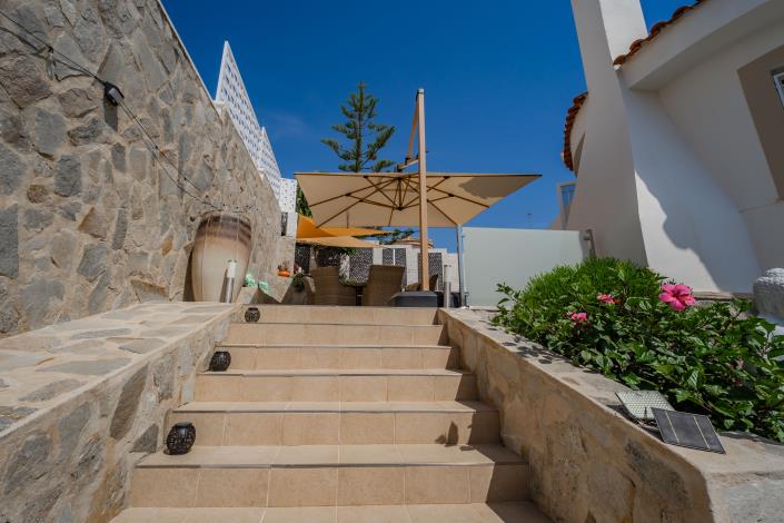 Image No.30-4 Bed Villa / Detached for sale