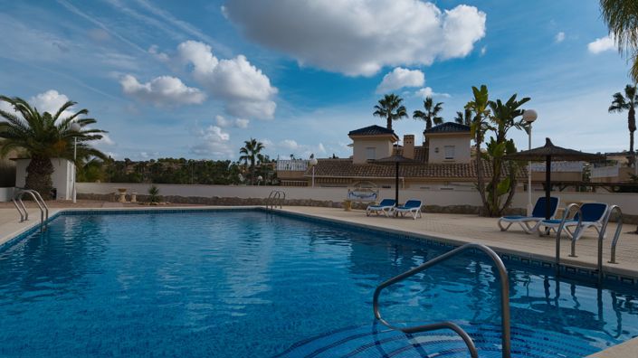 Image No.45-2 Bed Villa for sale