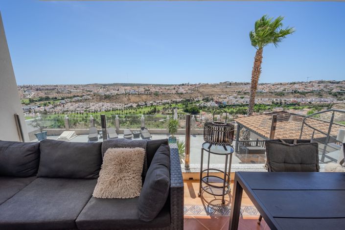 Image No.20-5 Bed Villa / Detached for sale