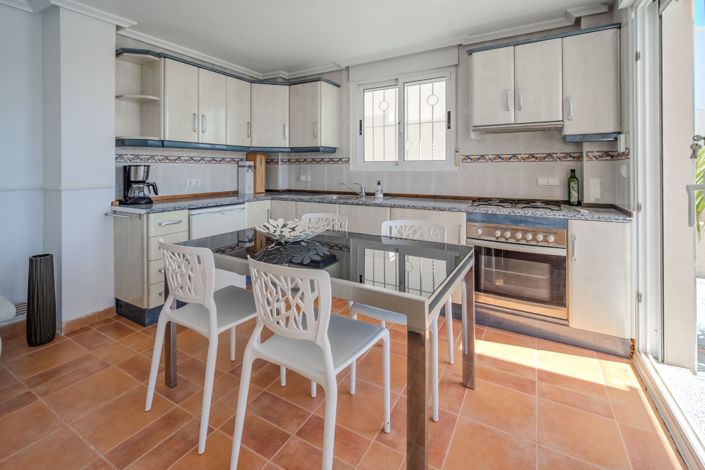 Image No.31-5 Bed Villa / Detached for sale