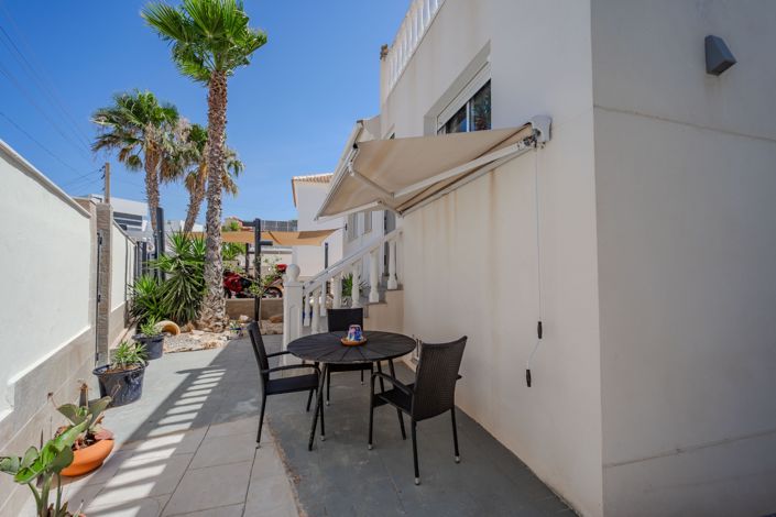 Image No.47-5 Bed Villa / Detached for sale