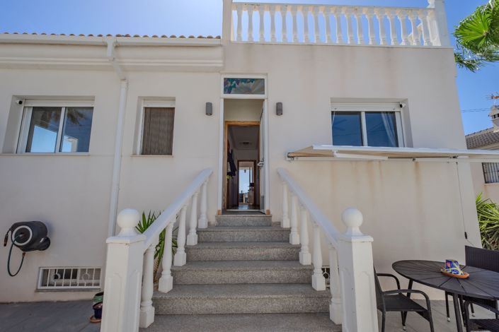 Image No.10-5 Bed Villa / Detached for sale