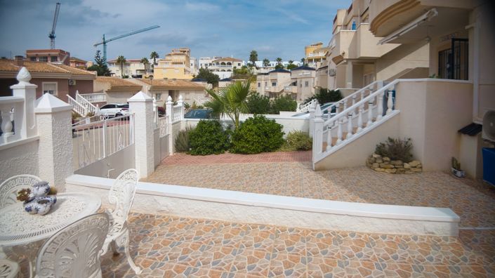 Image No.7-2 Bed Property for sale