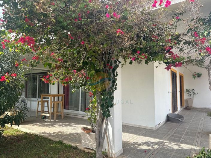Image No.1-3 Bed House for sale