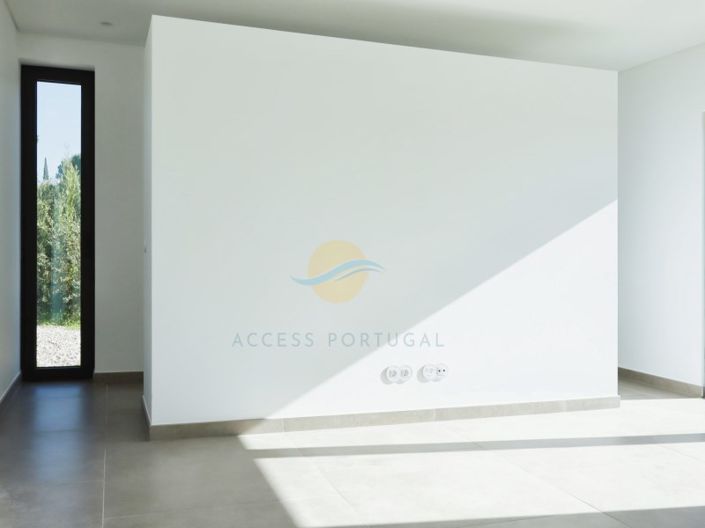 Image No.23-4 Bed House for sale