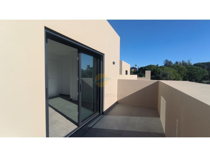 Image No.29-4 Bed House for sale