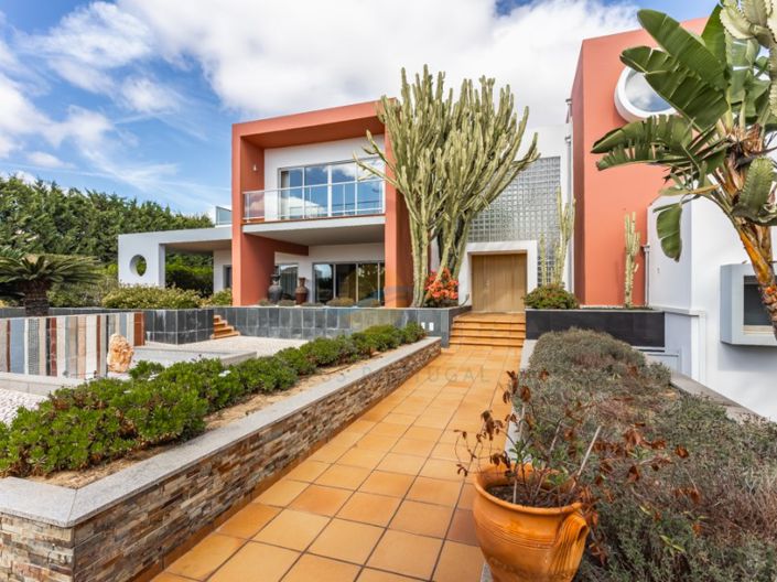 Image No.1-6 Bed House for sale