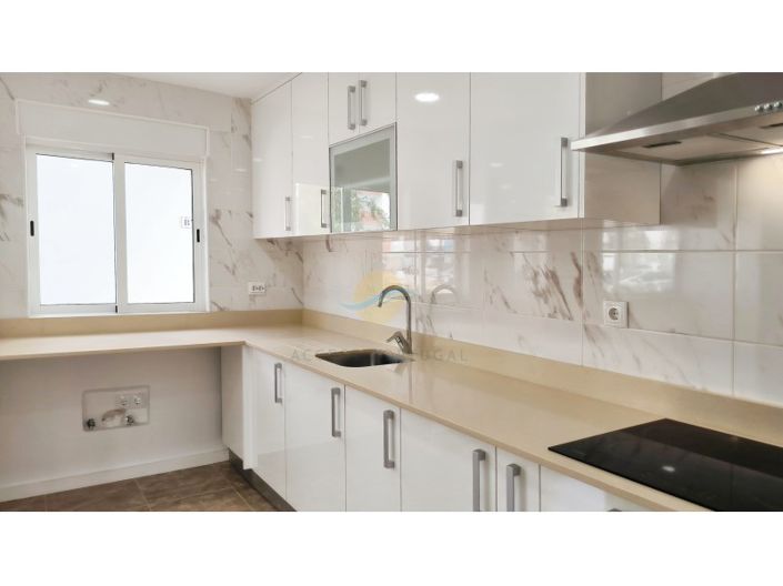 Image No.1-4 Bed Apartment for sale