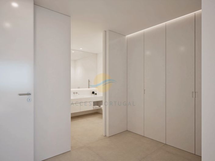 Image No.13-4 Bed House for sale