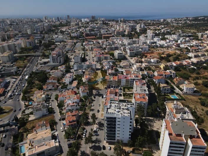 Image No.20-4 Bed Apartment for sale