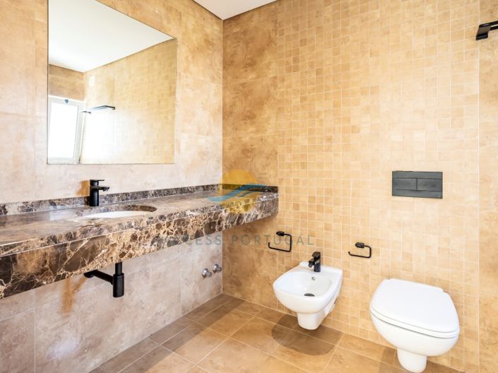 Image No.28-2 Bed House for sale