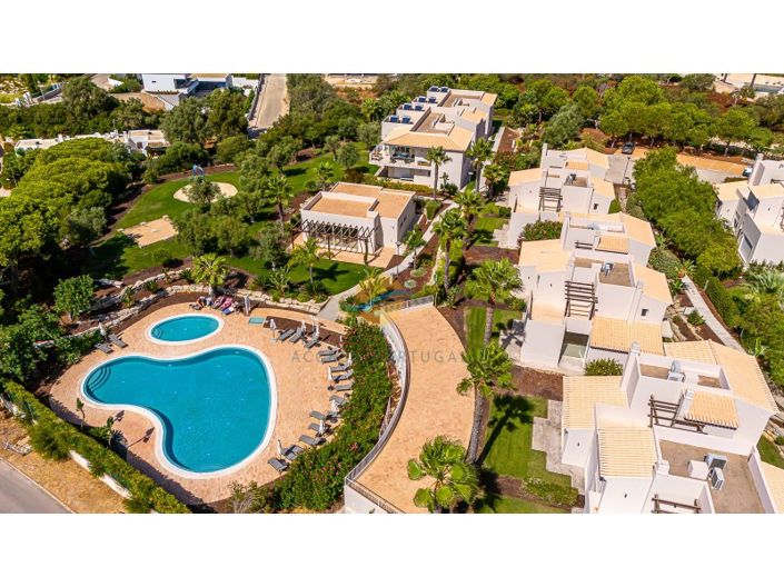 Image No.41-2 Bed House for sale