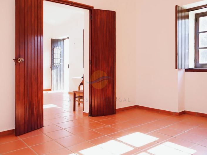 Image No.25-3 Bed Farmhouse for sale