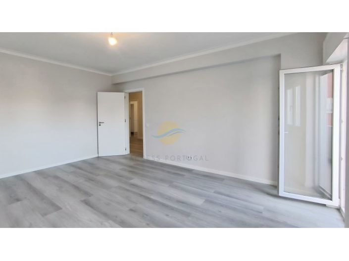 Image No.12-3 Bed Apartment for sale