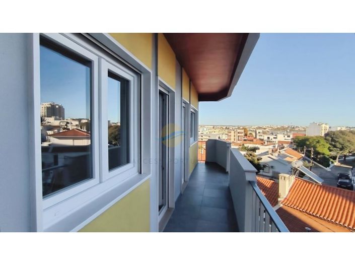 Image No.14-3 Bed Apartment for sale