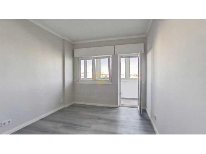 Image No.21-3 Bed Apartment for sale