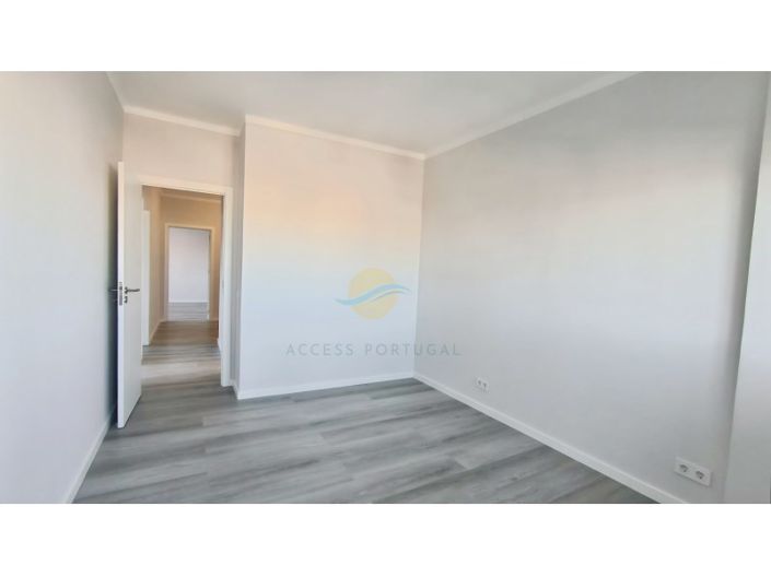 Image No.23-3 Bed Apartment for sale