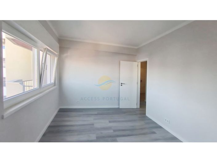 Image No.30-3 Bed Apartment for sale