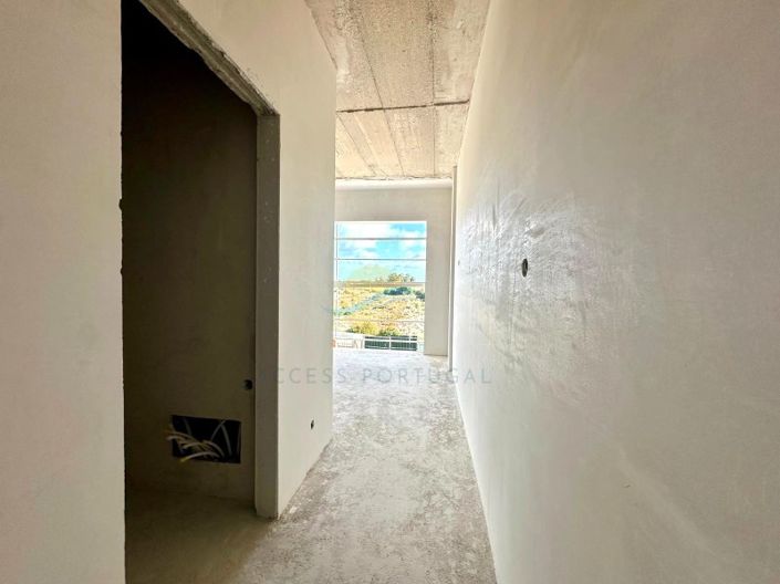 Image No.10-3 Bed Apartment for sale