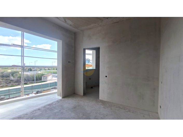 Image No.14-3 Bed Apartment for sale