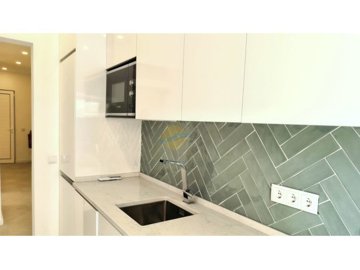 id65a27f01-0000-0500-0000-000018495493